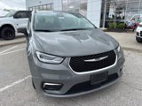 Used 2023 Chrysler Pacifica Touring-L image 3