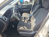 Used 2016 Nissan Rogue SV image 2