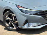 Used 2021 Hyundai Elantra Limited w/ Preferred Accessory Package image 3