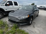 Used 2017 Ford Fusion SE w/ Fusion SE Technology Package image 3