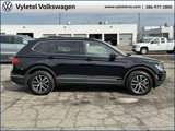 Used 2021 Volkswagen Tiguan SE w/ Panoramic Sunroof Package image 2