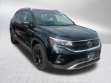 Certified 2022 Volkswagen Taos SE w/ Panoramic Sunroof Package image 4