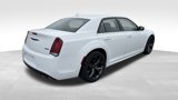 Used 2022 Chrysler 300 Touring L image 5