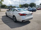 Used 2024 Nissan Altima 2.5 SV image 3