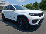 Used 2023 Jeep Grand Cherokee Limited w/ Black Appearance Package image 2