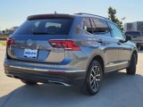 Used 2021 Volkswagen Tiguan SE image 4