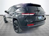 Used 2023 Jeep Grand Cherokee Altitude image 5