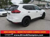 Used 2017 Nissan Rogue SV image 4