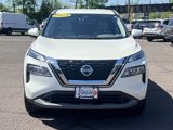 Used 2021 Nissan Rogue SV image 2