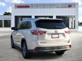 Used 2014 Toyota Highlander XLE image 4