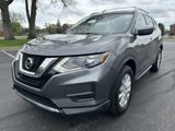 Used 2017 Nissan Rogue SV image 3