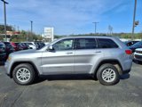 Certified 2018 Jeep Grand Cherokee Laredo image 2