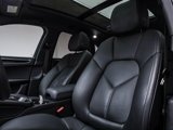Certified 2025 Porsche Macan image 5