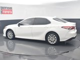 Used 2020 Toyota Camry LE image 2