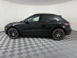 Used 2025 Porsche Macan image 2