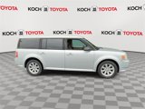 Used 2009 Ford Flex SE image 2