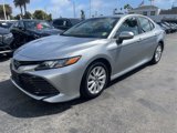 Used 2020 Toyota Camry LE image 3