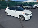 Used 2017 Hyundai Veloster Value Edition image 5