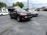 Used 2019 Toyota Highlander XLE image 3