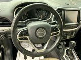 Used 2017 Jeep Cherokee Limited image 4