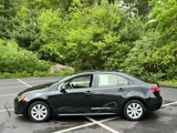 Used 2022 Toyota Corolla LE image 2