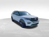 Used 2021 Ford Explorer XLT w/ Equipment Group 202A image 3