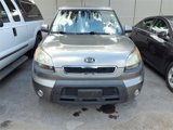 Used 2010 Kia Soul ! image 2