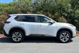 Used 2023 Nissan Rogue SV image 3