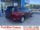 Used 2023 Chrysler Pacifica Touring-L image 4