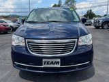 Used 2016 Chrysler Town & Country Touring image 2