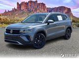 Used 2022 Volkswagen Taos SE w/ Panoramic Sunroof Package image 2