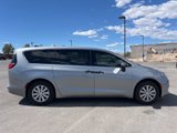 Used 2018 Chrysler Pacifica L image 3