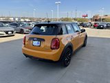Used 2017 MINI Cooper 4-Door Hardtop image 5