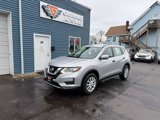 Used 2017 Nissan Rogue S image 3