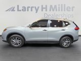 Used 2015 Nissan Rogue SL w/ SL Premium Package image 2