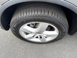 Used 2012 Volkswagen Touareg Sport image 2