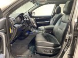 Used 2011 Kia Sorento SX image 2