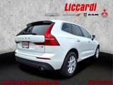 Used 2021 Volvo XC60 T6 Momentum w/ Climate Package image 2