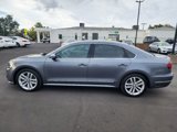Used 2017 Volkswagen Passat 1.8T SEL Premium image 2