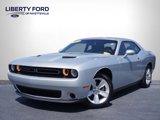 Used 2023 Dodge Challenger SXT image 2