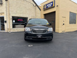 Used 2016 Chrysler Town & Country Touring image 5