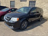 Used 2017 Dodge Grand Caravan SXT w/ Driver Convenience Group image 3