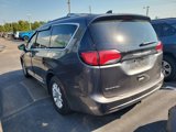 Used 2020 Chrysler Pacifica Touring-L image 5