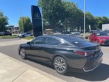 Used 2019 Lexus ES 300h w/ Luxury Package image 6