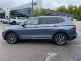 Used 2021 Volkswagen Tiguan SE w/ Panoramic Sunroof Package image 4