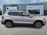 Used 2022 Volkswagen Taos SE image 4