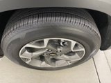 Used 2025 Chevrolet Trax LT w/ Sunroof Package image 4