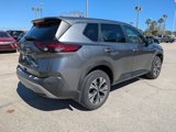 Used 2022 Nissan Rogue SV image 4