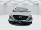 Certified 2022 Hyundai Venue SE image 4