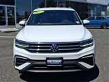 Used 2022 Volkswagen Tiguan SE image 2